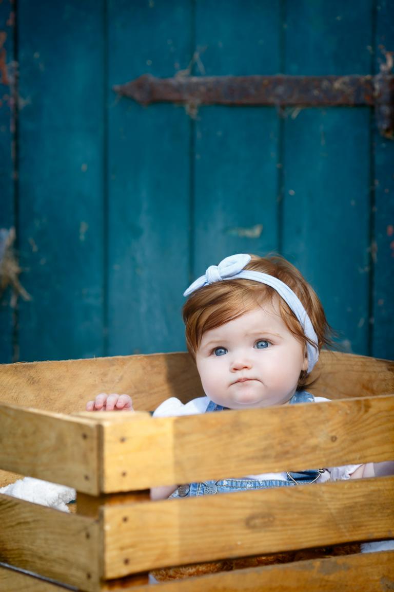 Baby-Outdoor Fotoshooting | Strallende Augen